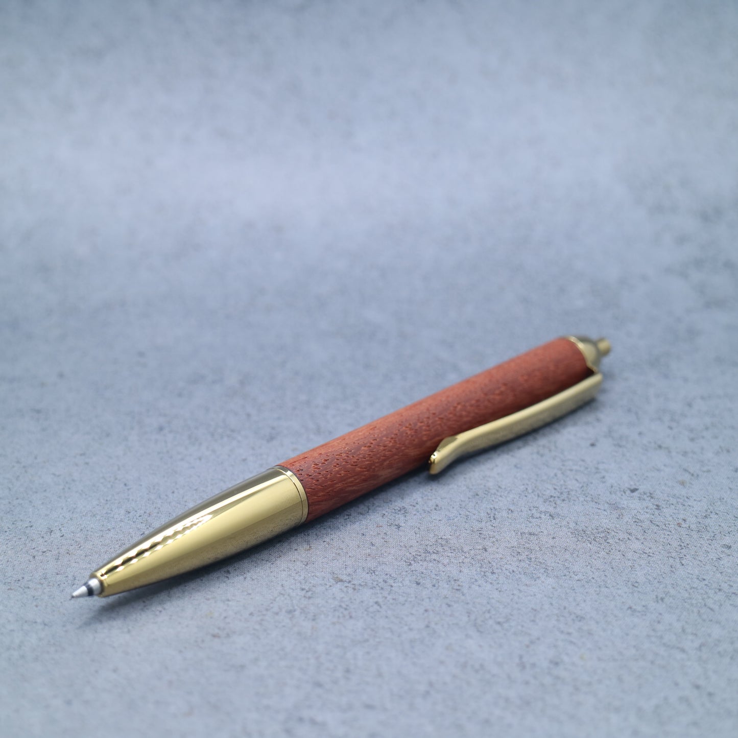 【6月8日販売開始予定】カリン　木軸ミニボールペン｜細軸・ノック式ボールペン 260602