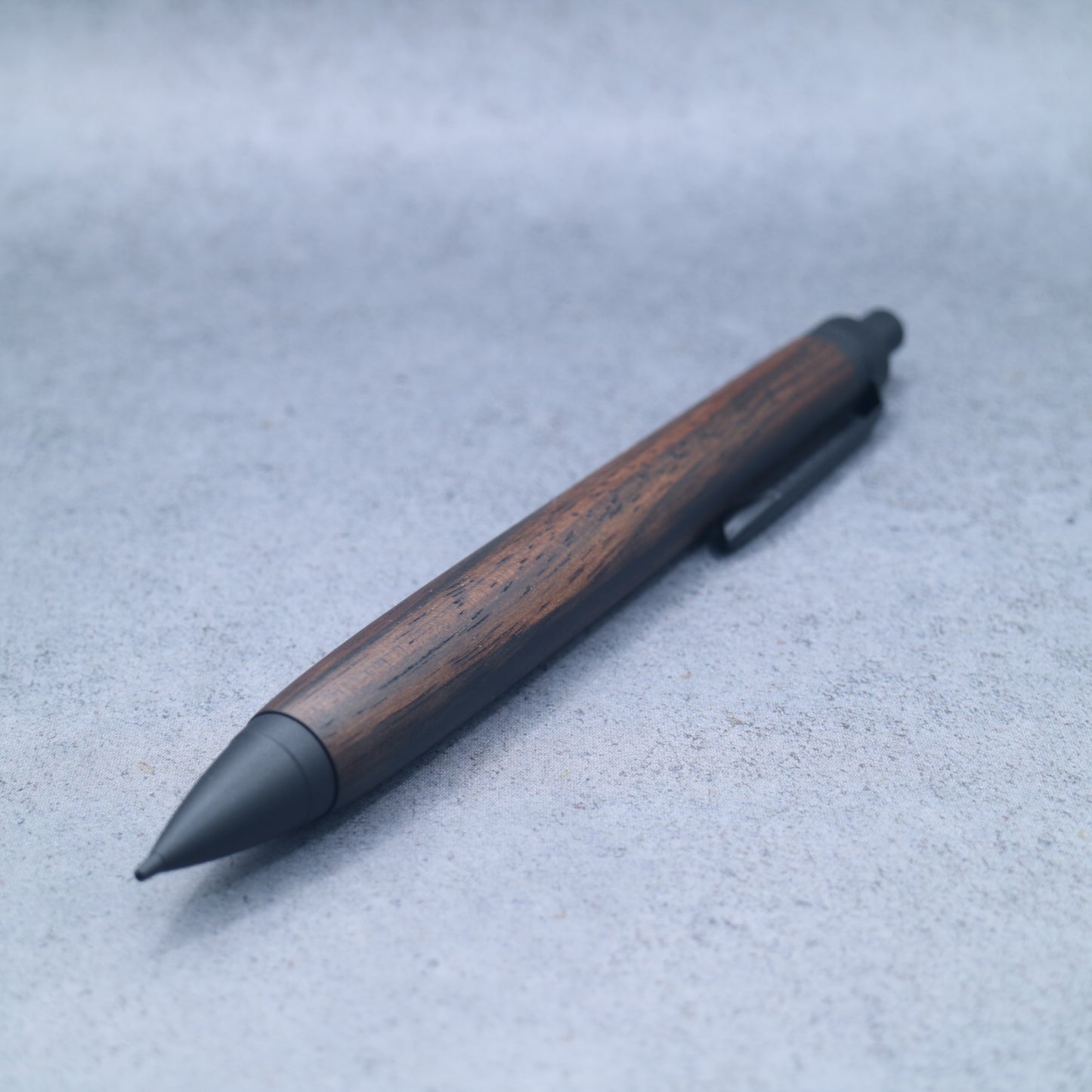 カリマンタンエボニー｜木の質感を楽しむ木軸ペン｜ボールペン or シャーペン　260721