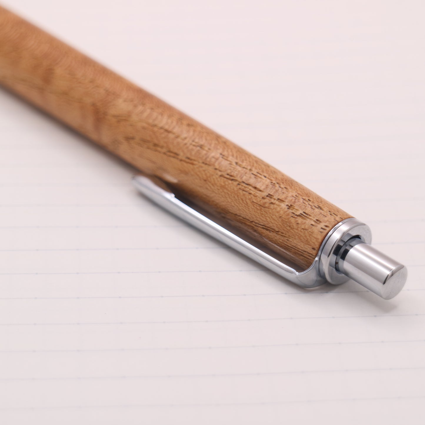 ケンポナシ 木軸シャーペン｜【学生に人気】素朴であたたかな木肌が、勉強時間にやさしい集中をもたらす一本　260207