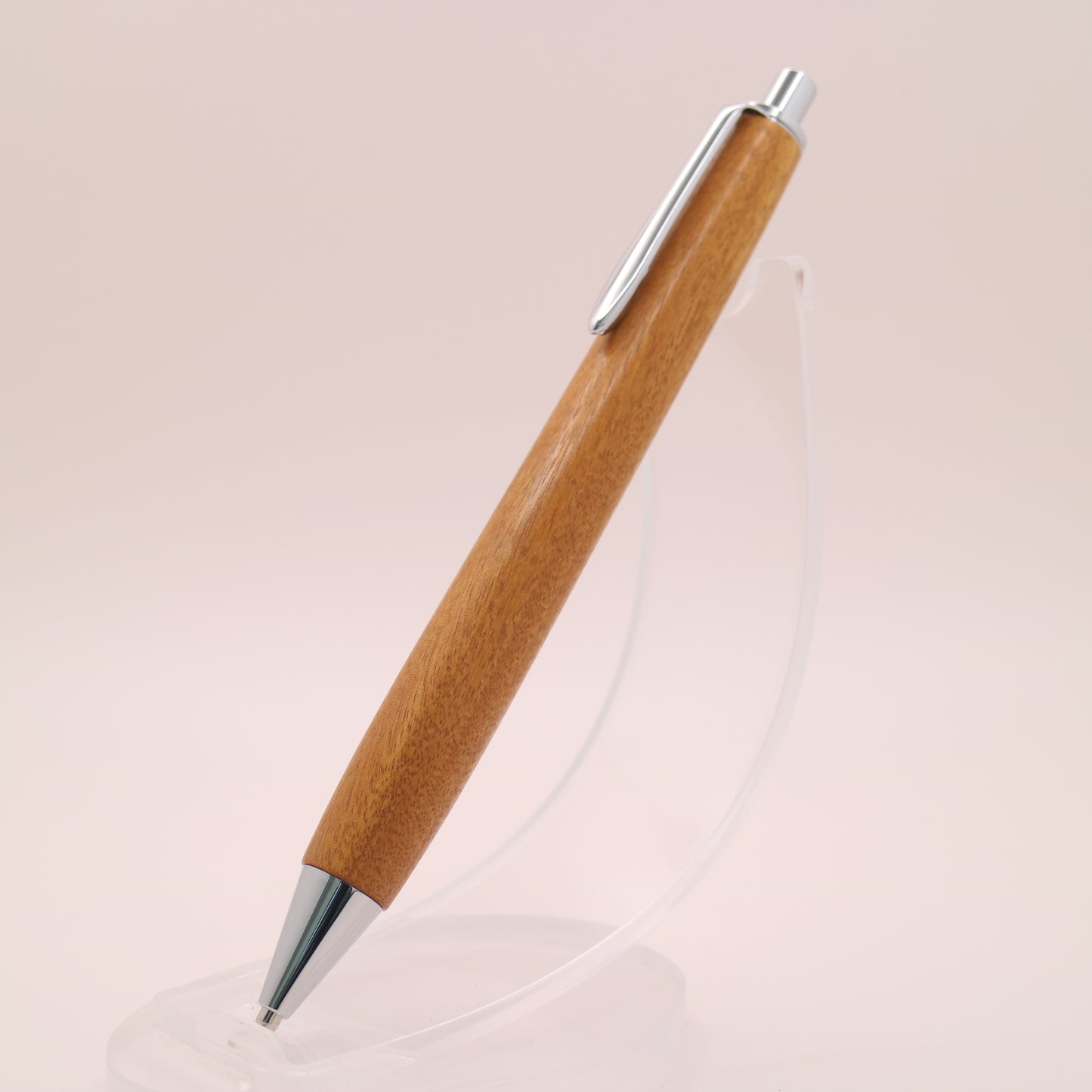 チャクテビガ 木軸シャーペン｜【学生に人気】あたたかな赤褐色が、勉強時間に静かな集中をもたらす一本　260202