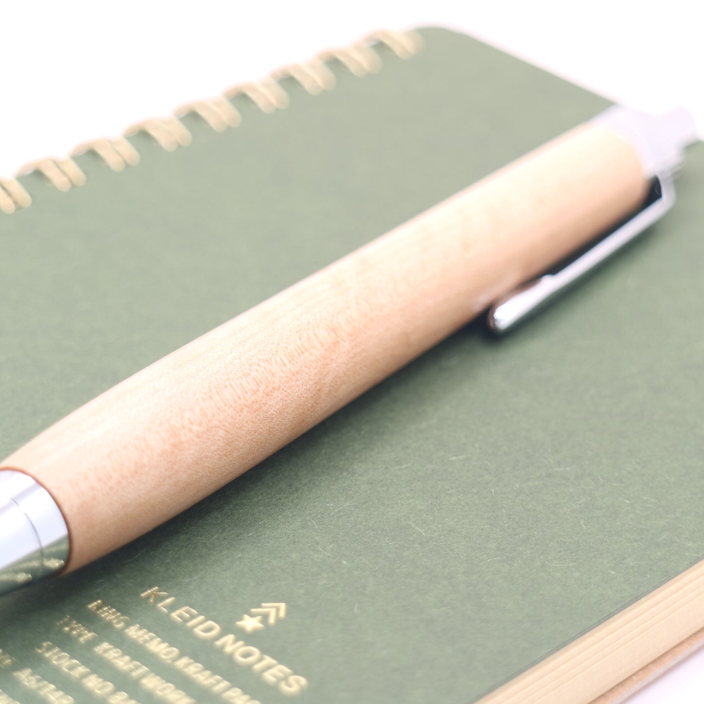 ツバキ　木軸ペン　ボールペン or シャーペン　251210