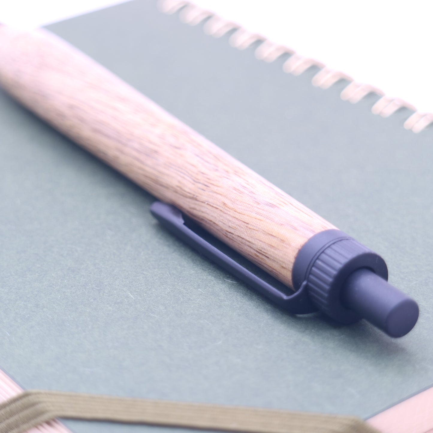 蓮台寺柿の木軸ペン｜手作り木製ボールペン・シャーペン｜251232｜Wood Time Factory