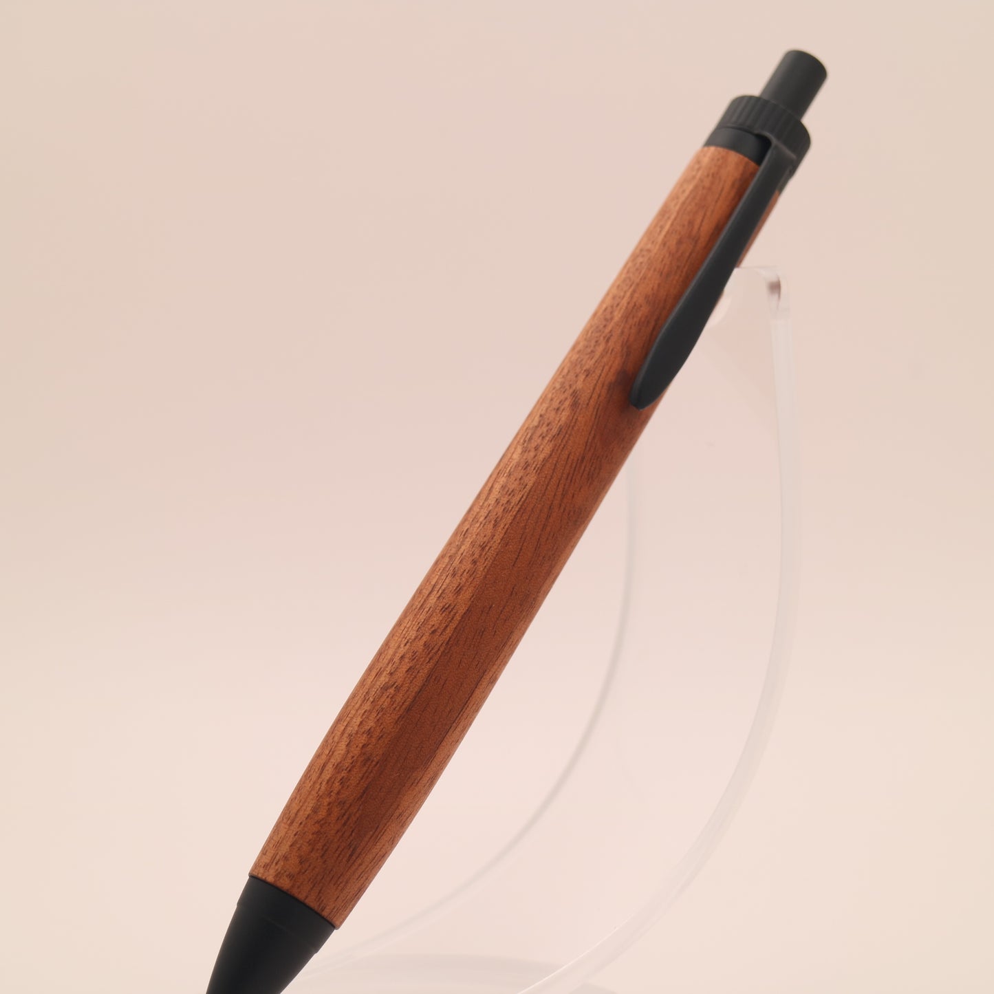 赤楠（三重県産） × マットブラック｜木の質感を楽しむ木軸ペン｜250715 ボールペン or シャーペン