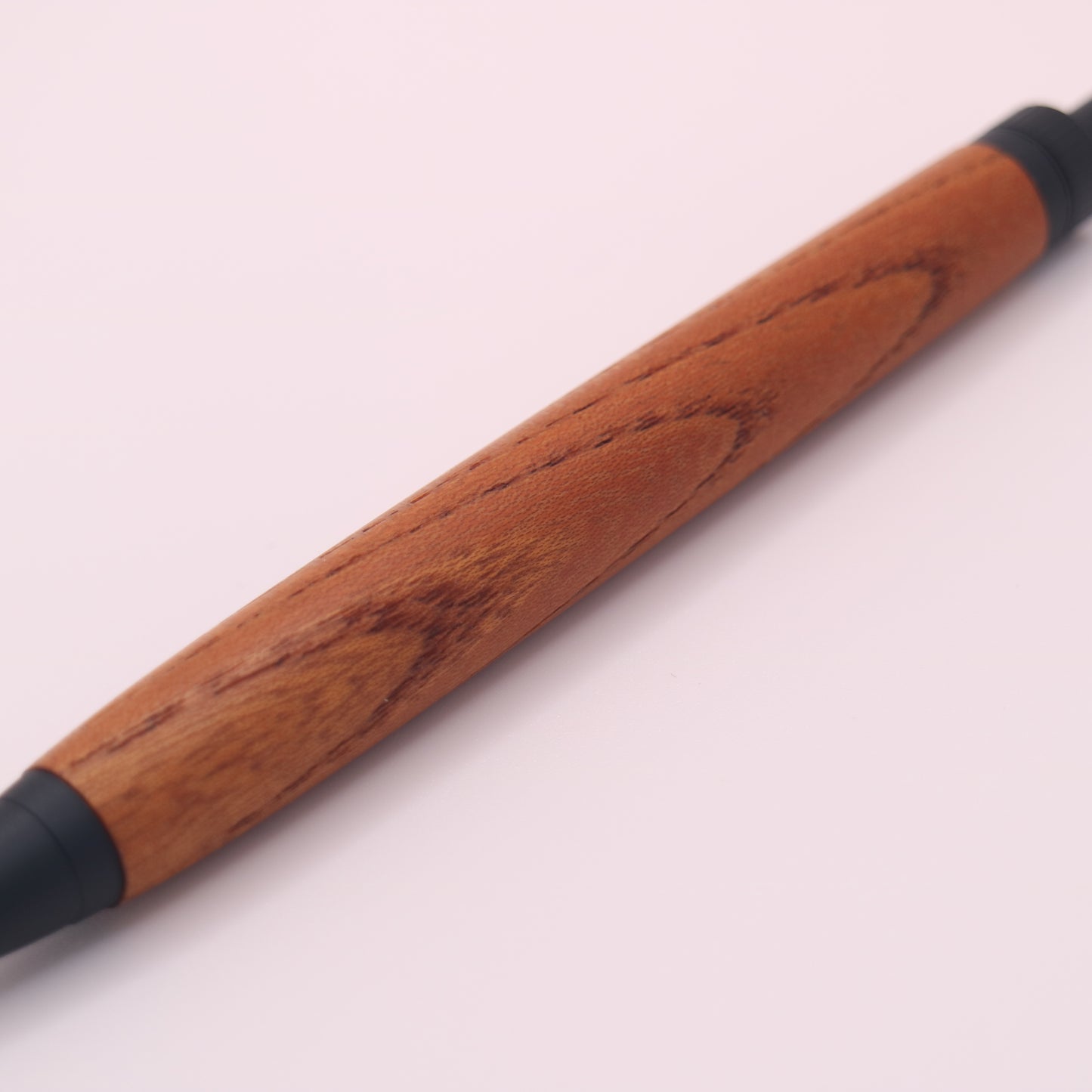 ケヤキ｜蔵に眠っていた木で仕立てた木軸ペン｜ボールペン or シャーペン　260312