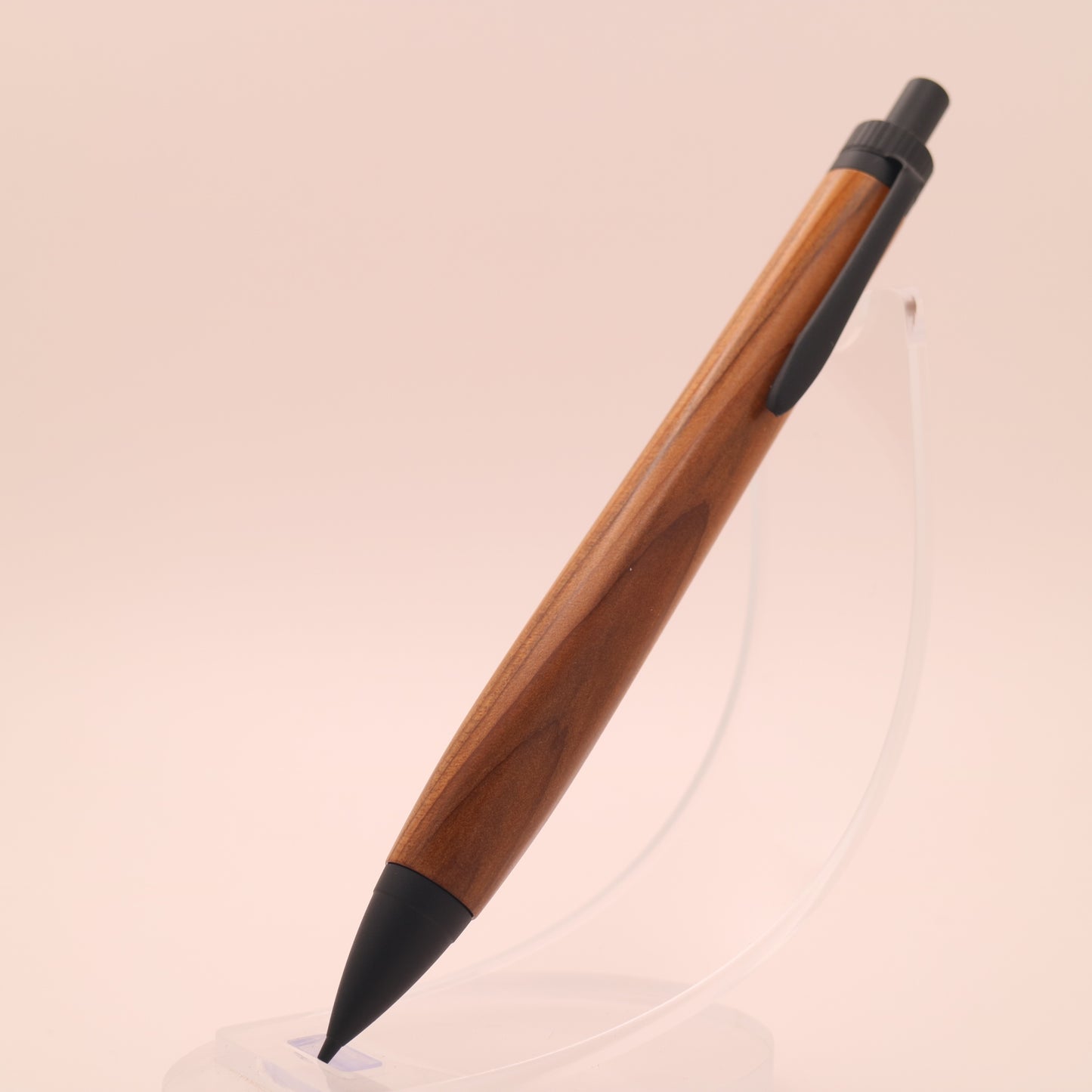 イチイ× マットブラック｜木の質感を楽しむ木軸ペン｜ボールペン or シャーペン　251220