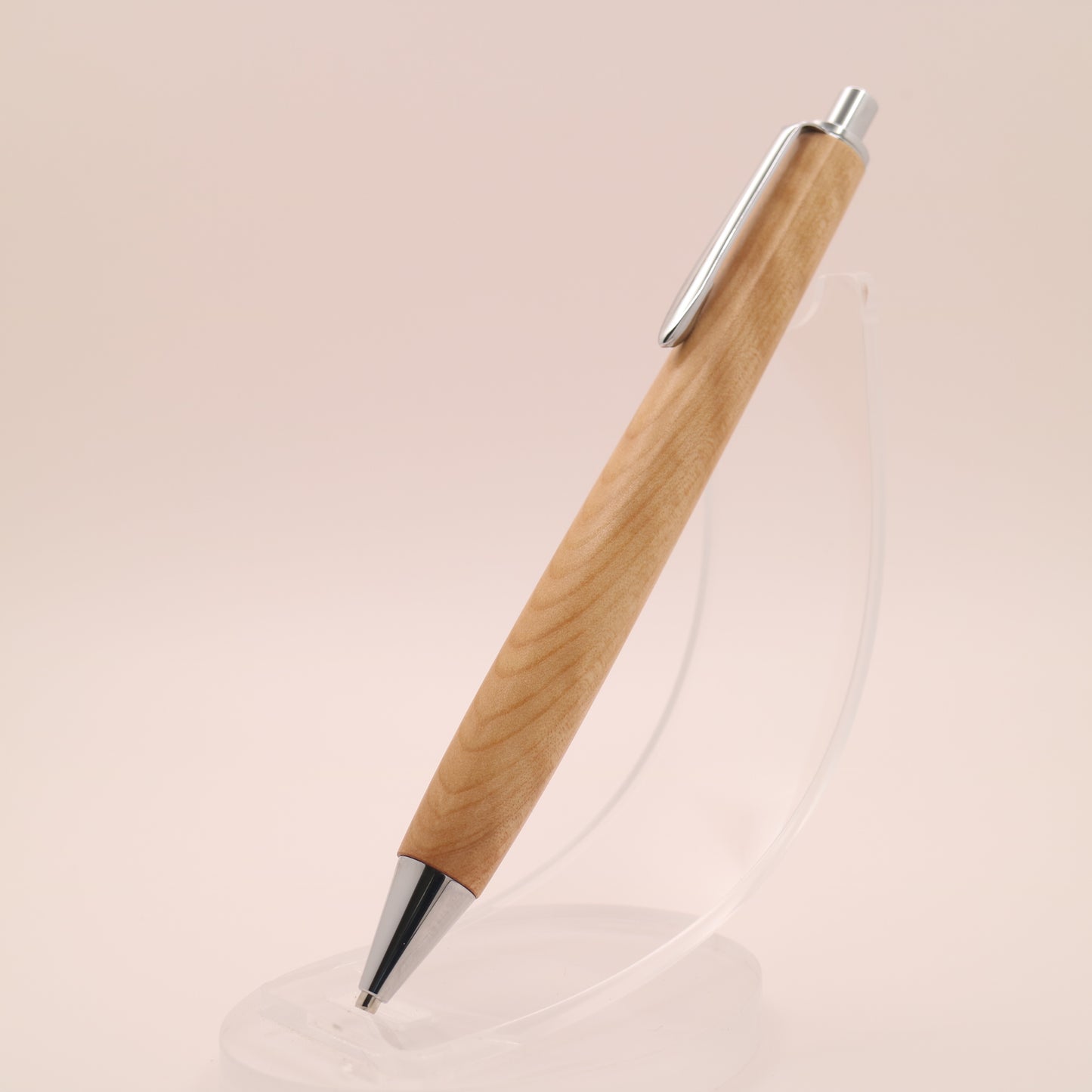 ツバキ 木軸シャーペン｜【学生に人気】凛とした木肌が、勉強時間に静かな集中をもたらす一本　260204