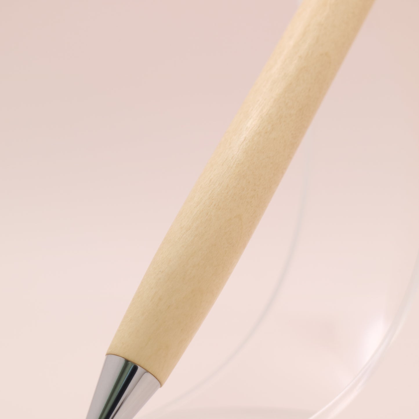 カンサブロウノキ 木軸シャーペン｜【学生に人気】白くてやさしい木肌が、勉強時間に静かな集中をもたらす一本　260203