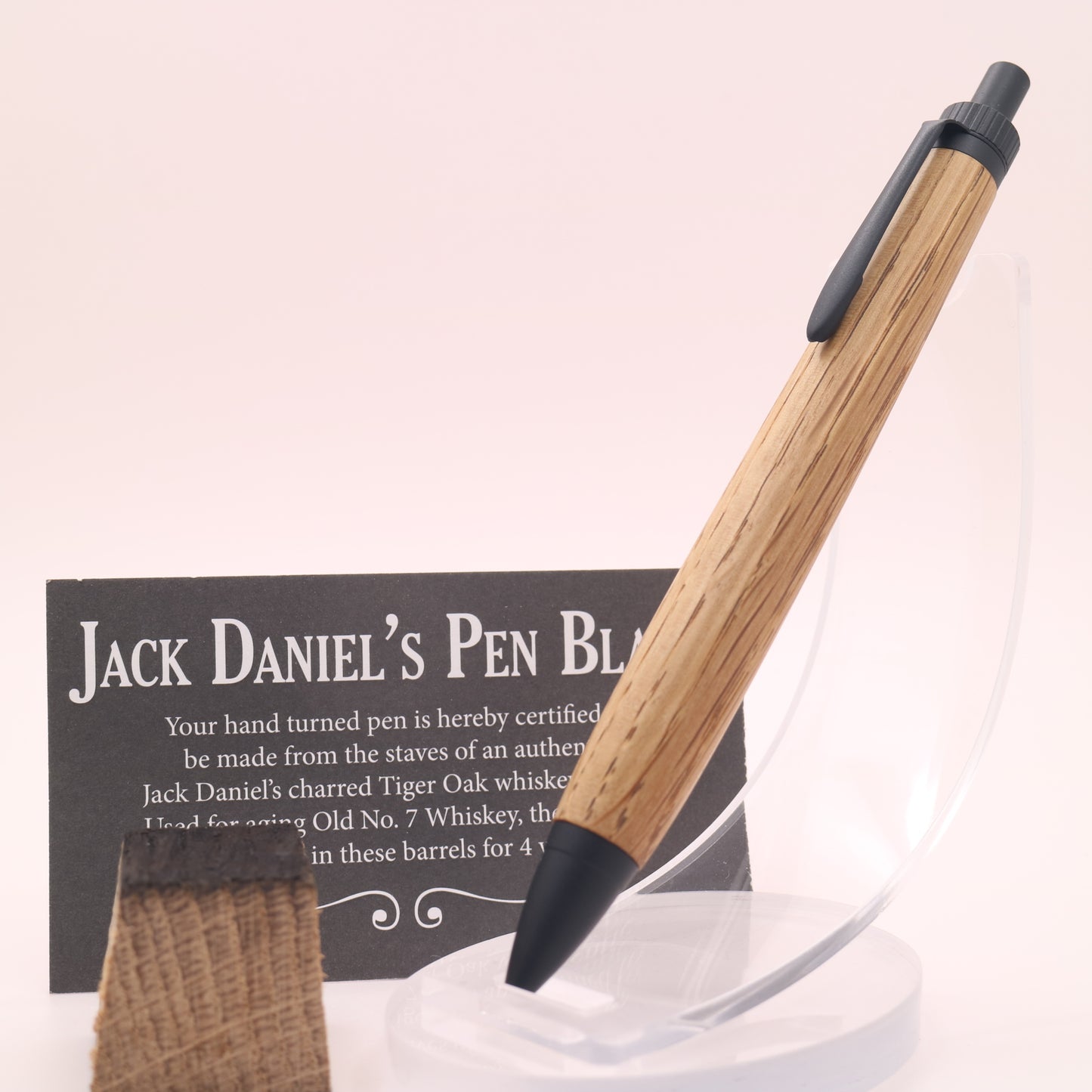ウィスキー樽（ジャックダニエル）オーク × マットブラック｜木の質感を楽しむ木軸ペン｜ボールペン or シャーペン　260216