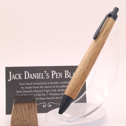 ウィスキー樽（ジャックダニエル）オーク × マットブラック｜木の質感を楽しむ木軸ペン｜ボールペン or シャーペン　260216