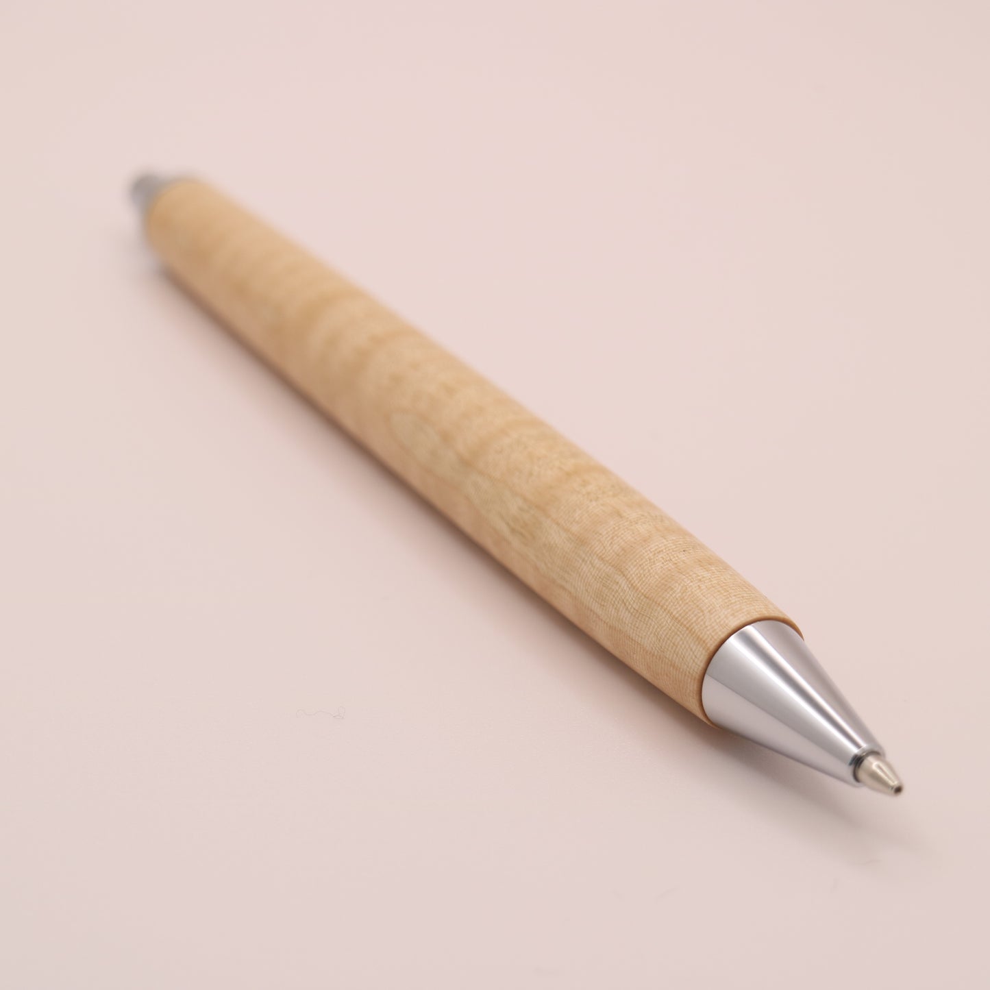 トチ縮杢 木軸シャーペン｜【学生に人気】やわらかな縮杢が、勉強時間を静かに整える一本　260201